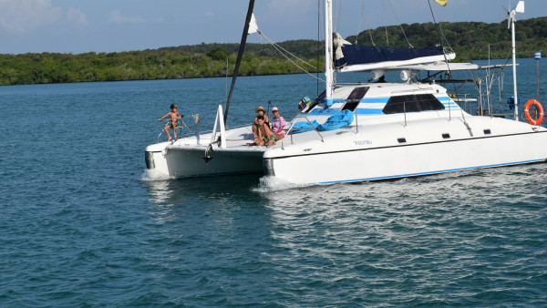 Catamarán Blue Wild Cat | Catamarán en cartagena